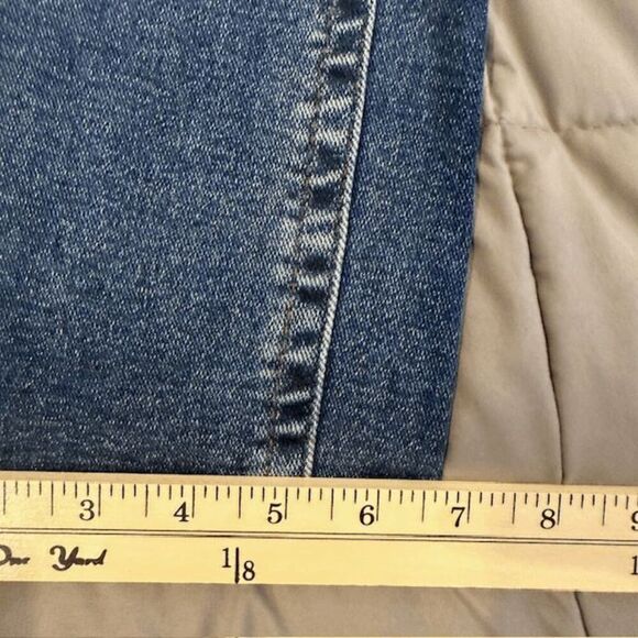 Kut from the Kloth Stevie Straight Leg Medium Whisker Wash Size 8 - Picture 14 of 15